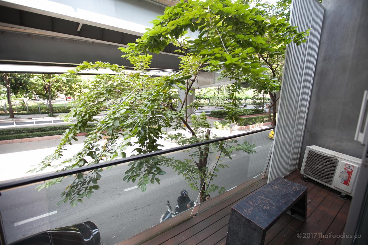 Thrive The Hostel : Patpong By The Belle Бангкок Экстерьер фото